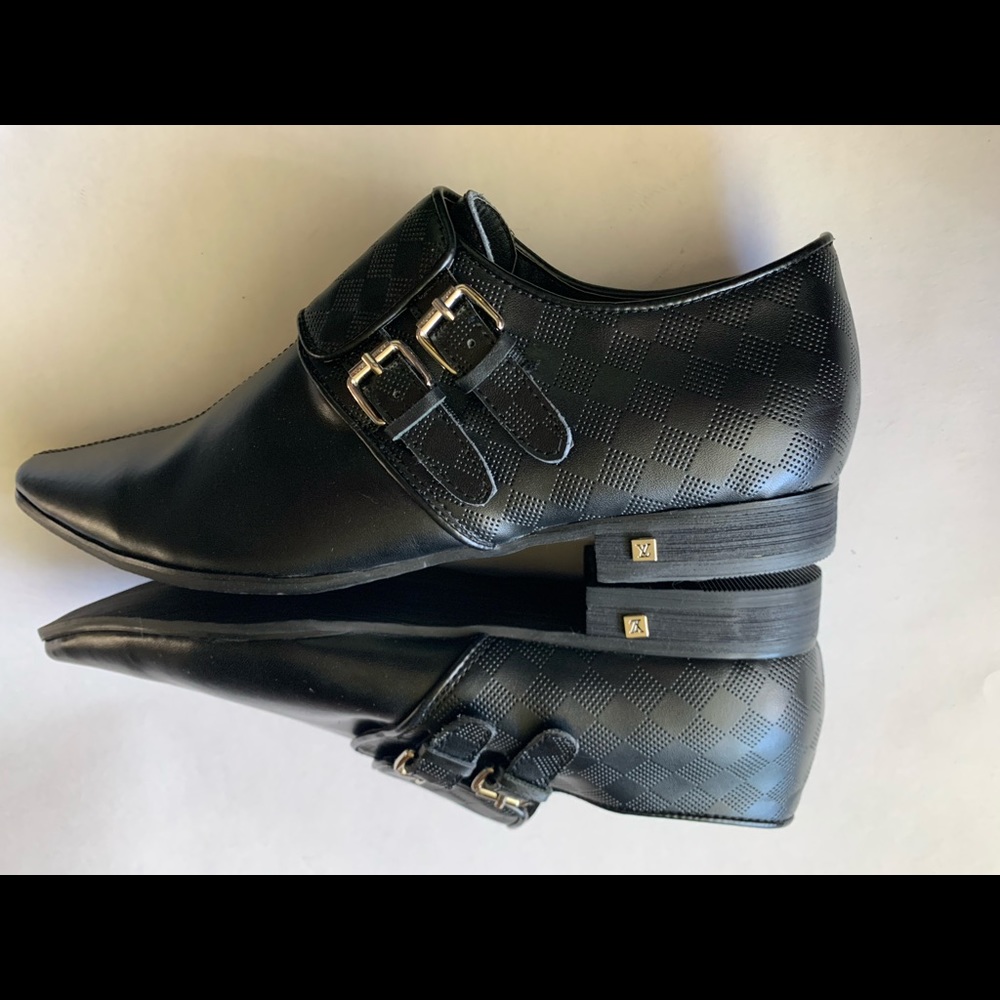 LV shoes 👞 replicó